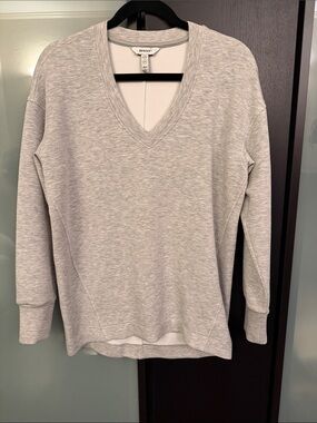SPANX Heather Light Gray V-Neck Pullover